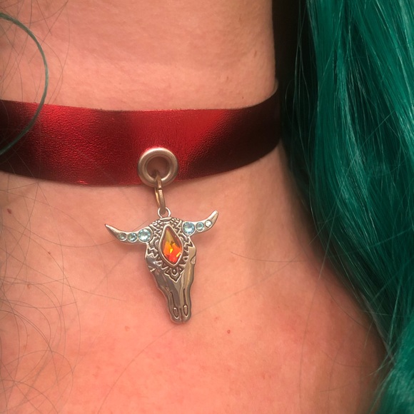 Swarovski Cow skull choker - Picture 3 of 8